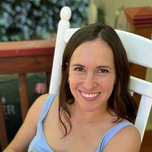 Meet your Posher, Elizabeth